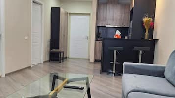 Standard Apartment, Mountain View | 2 bedrooms, blackout curtains, soundproofing, iron/ironing board