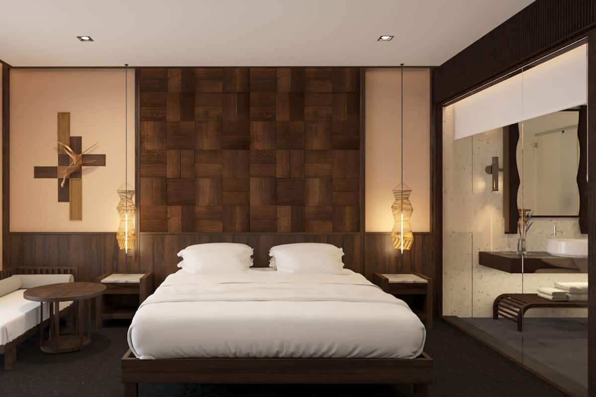 1 bedroom, free minibar items, in-room safe, desk