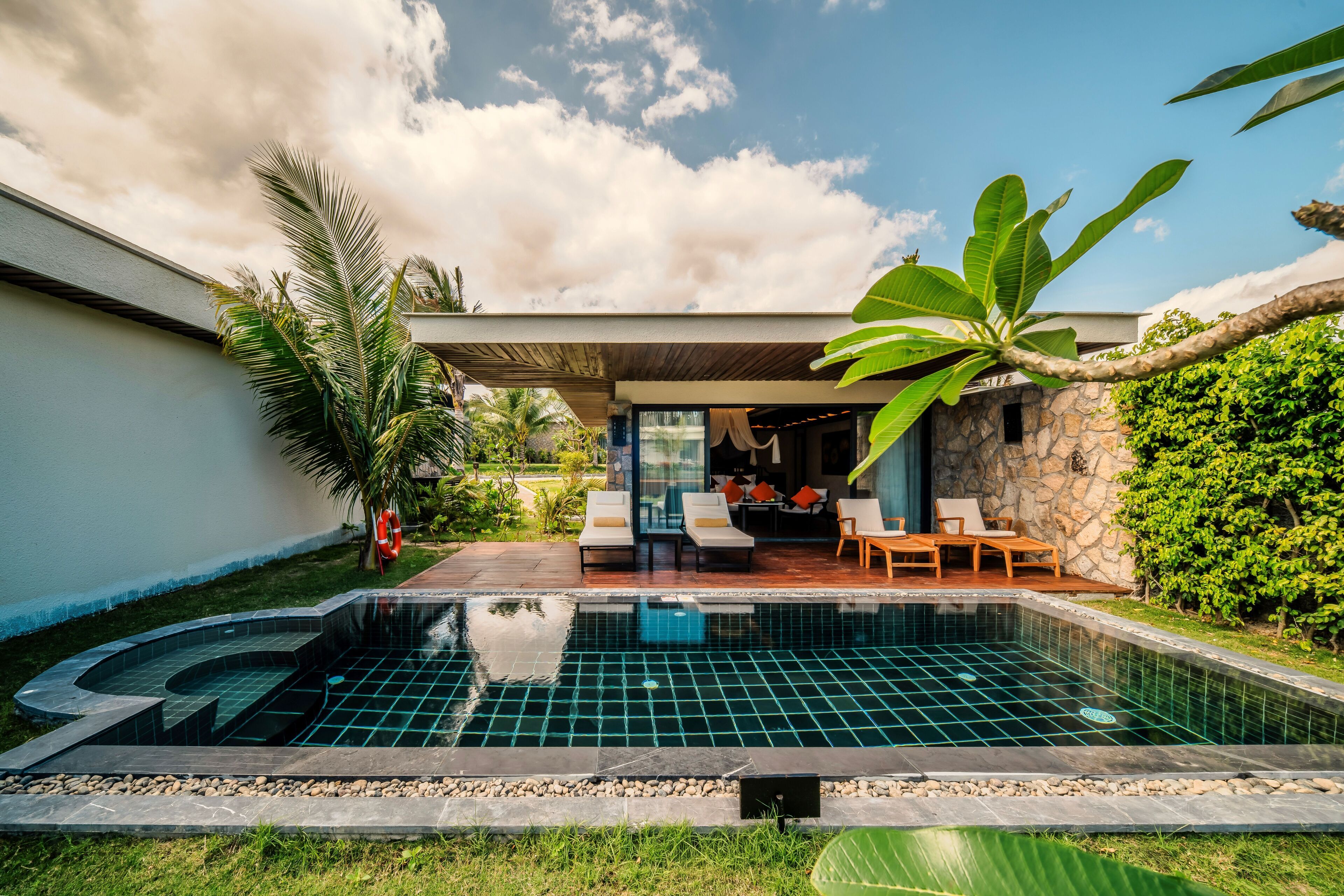 Villa, 1 Schlafzimmer (Pool) | Wohnbereich | LCD-Fernseher