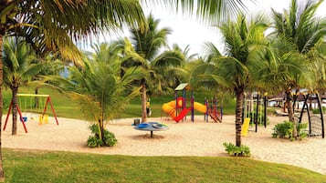 Children’s play area – outdoor