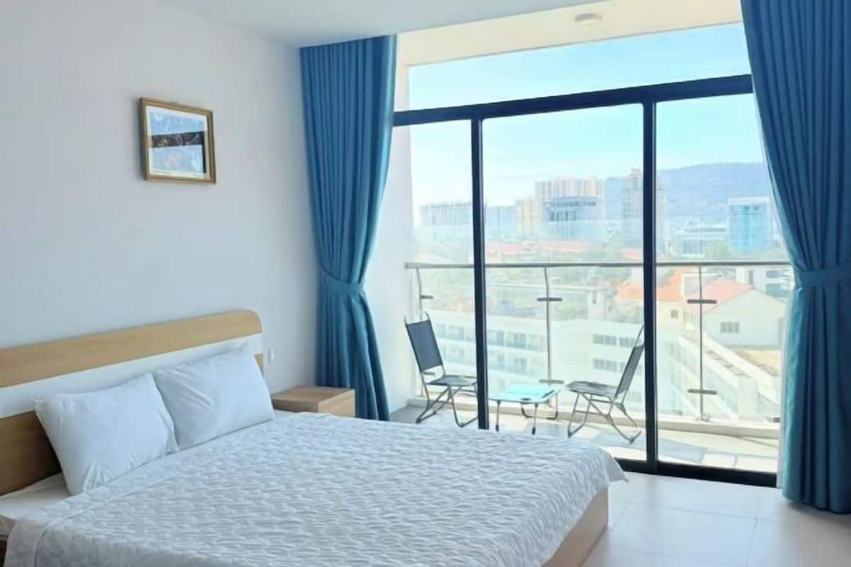 Egyptian cotton sheets, premium bedding, memory foam beds