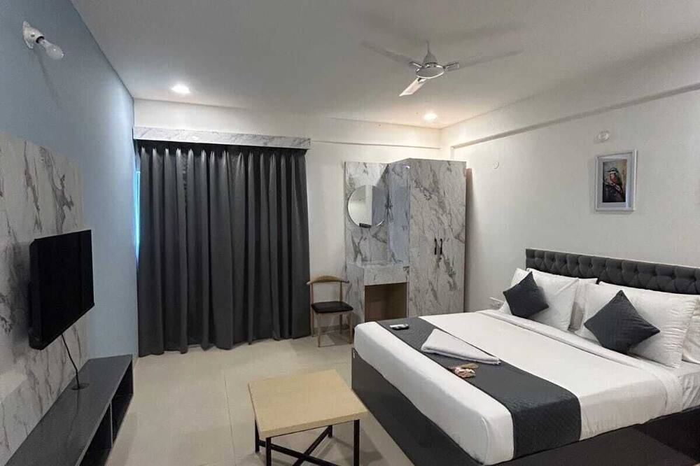 WILDWINGS PREMIUM HOTEL