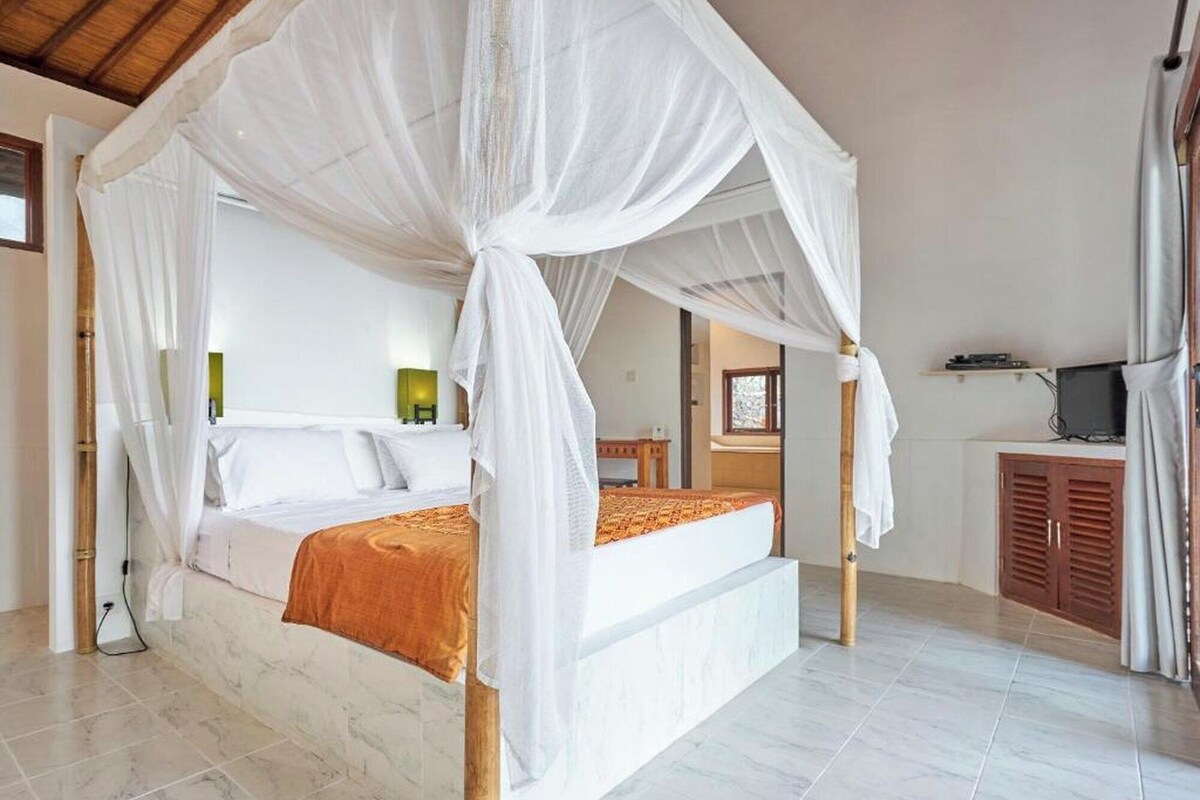 Classic Villa, 2 Bedrooms | WiFi (free)