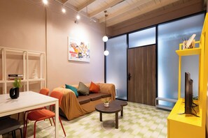 Coin salon dans le hall