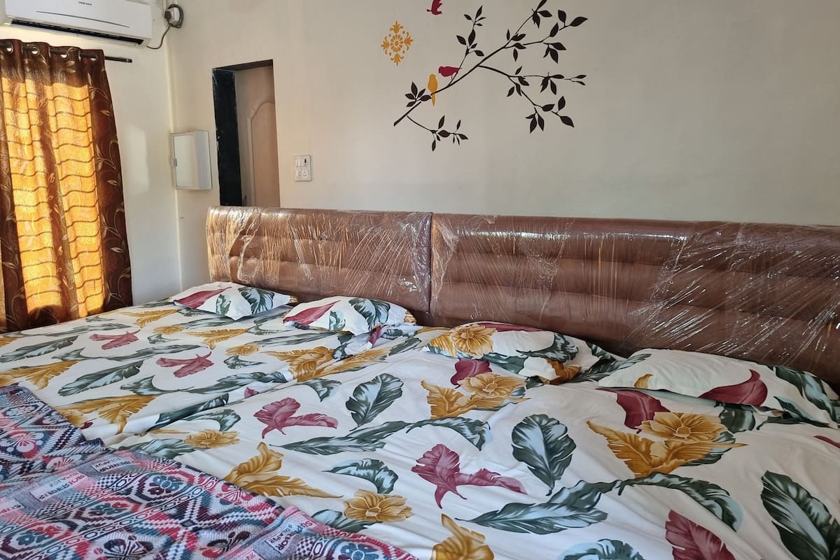 1 quarto, Wi-Fi de cortesia, roupa de cama