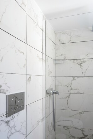 Hair dryer, towels, soap, toilet paper - The Andre Apartment in the heart of Glyfada (Glifada)