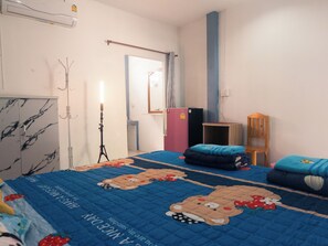 Standard Double Room | Individually furnished, desk, laptop workspace, free WiFi - Haidaily (Chom Thong)