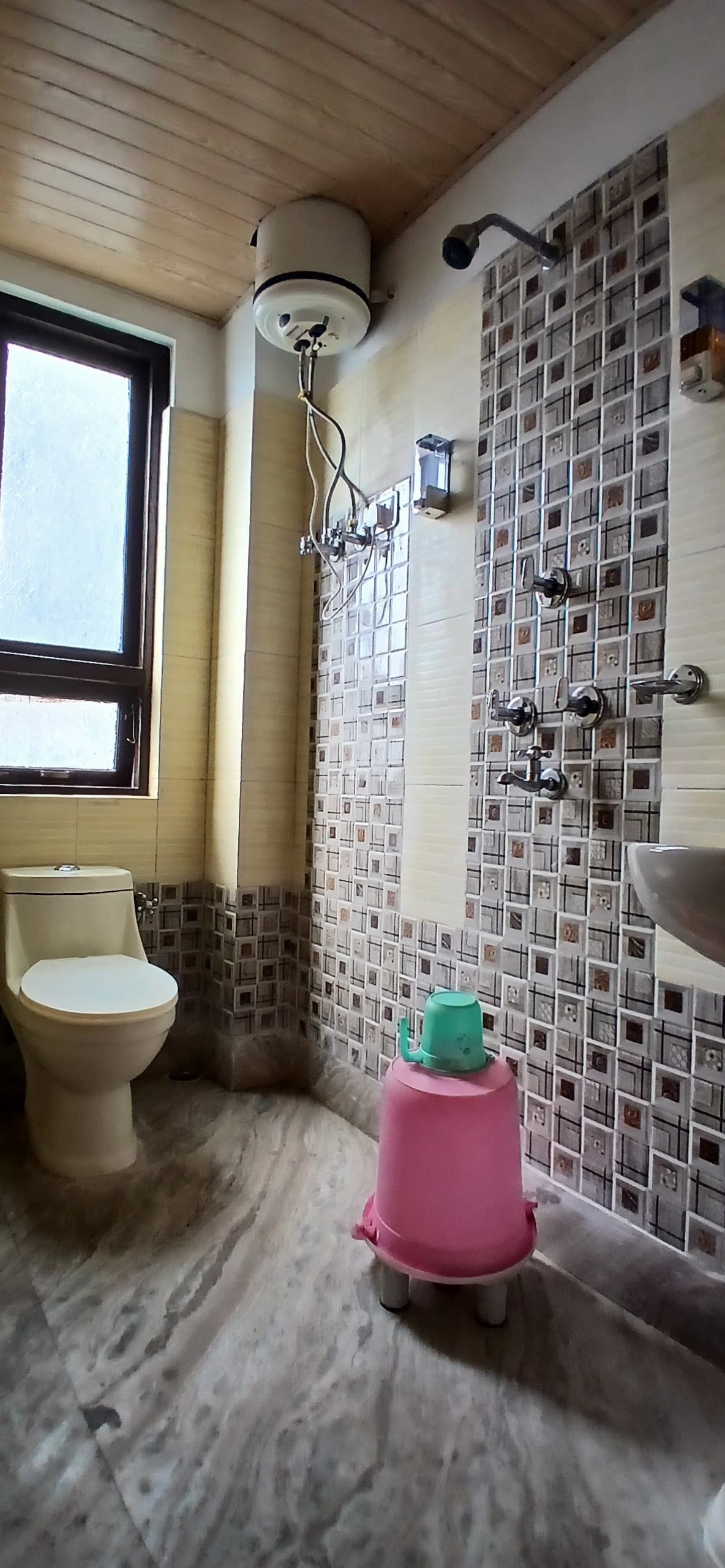 Shower, free toiletries, slippers, towels