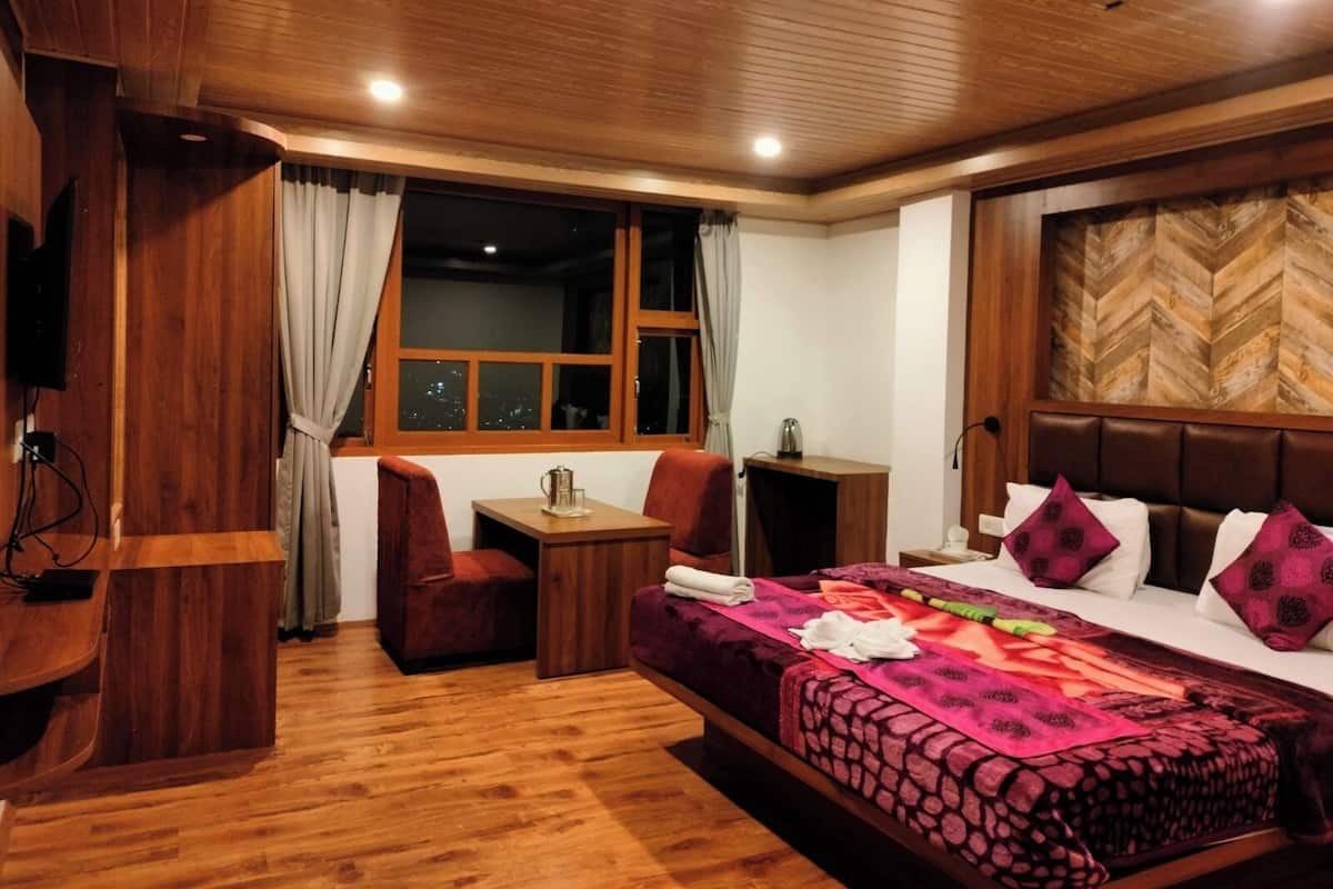 Deluxe kamer, 1 kingsize bed | 1 slaapkamer, lakens van Egyptisch katoen, luxe beddengoed