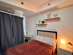1 bedroom, iron/ironing board, WiFi, bed sheets