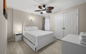 2 bedrooms, desk, iron/ironing board, free WiFi