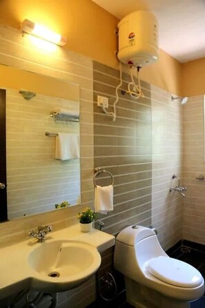 Luxury Apartment, 2 Bedrooms, Kitchen | Bathroom | Shower, hair dryer, towels, soap - Cozy Stayz (Vagator)