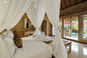 Villa, vue piscine | 1 chambre, minibar, coffres-forts dans les chambres, Wi-Fi gratuit