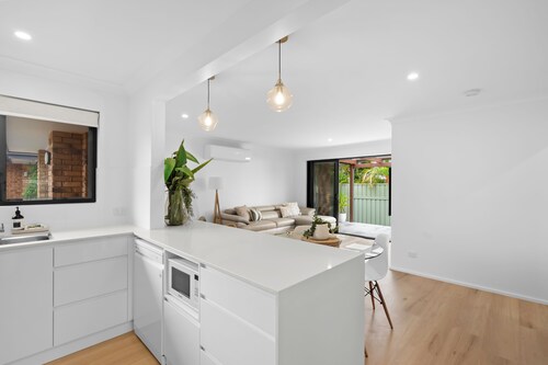 Banksia Breeze Villa - 100m to One Mile Beach