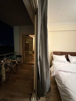 3 chambres, fer et planche à repasser, accès à Internet
