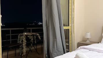 3 bedrooms, iron/ironing board, internet, wheelchair access