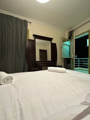 3 bedrooms, iron/ironing board, Internet, wheelchair access