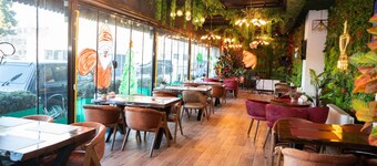 Caspian Buisness Hotel