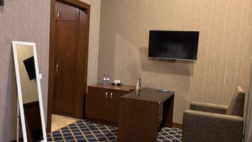 Kahden hengen standard-huone (kaksi sänkyä) | Työpöytä, kannettavalle tietokoneelle sopiva työtila, pimennysverhot