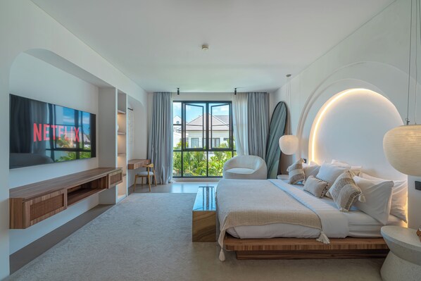 Luxury Villa, Patio, Pool View | 4 bedrooms, Egyptian cotton sheets, premium bedding, memory foam beds