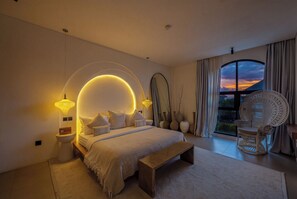 4 bedrooms, Egyptian cotton sheets, premium bedding, memory foam beds - Altara Villa Umalas (Kerobokan)