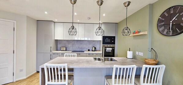Microwave, oven, dishwasher