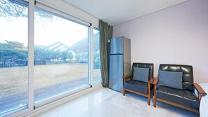 Δωμάτιο (summer)