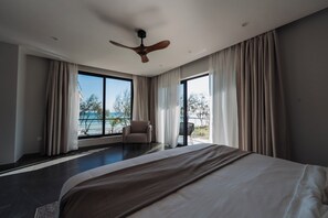 Zimmersafe, Verdunkelungsvorhänge, Bügeleisen/Bügelbrett