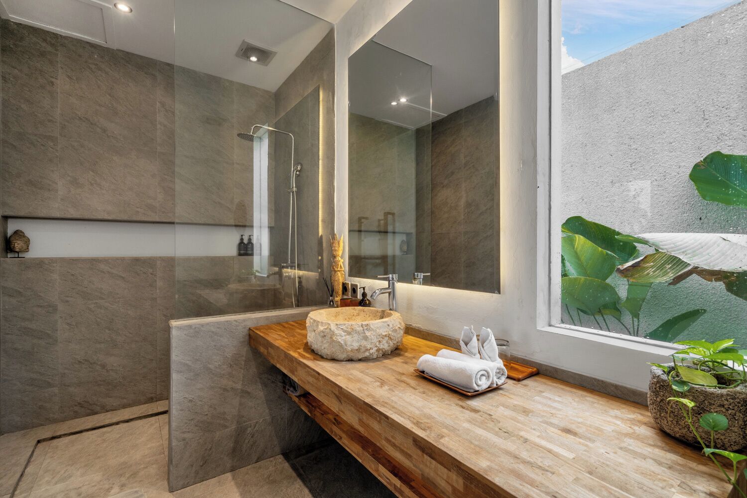 Family Villa, 6 Bedrooms, Pool View | Bathroom