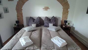 1 quarto, roupa de cama