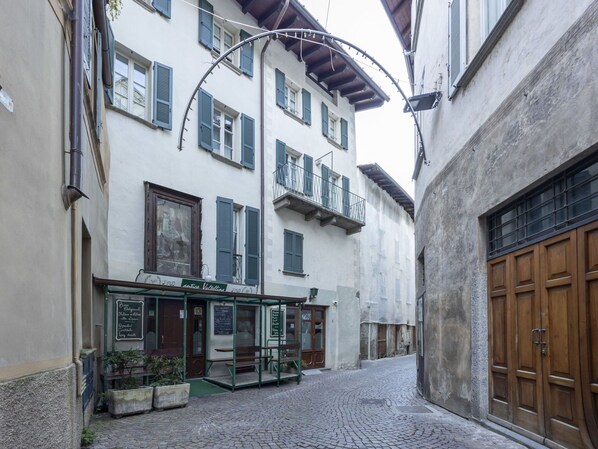 Exterior - Cosy apartment for 2 guests with WIFI, TV and balcony (Morbegno)