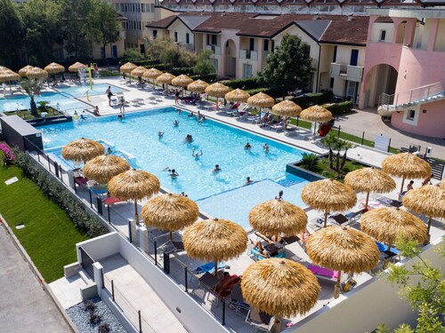 Cosy apartment in villa for 5 guests with pool, WIFI, A/C, TV and terrace