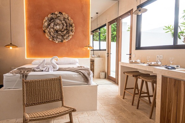 Deluxe Studio Suite, Pool View | Desk, laptop workspace, WiFi (free)