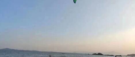 Surfing/boogie boarding