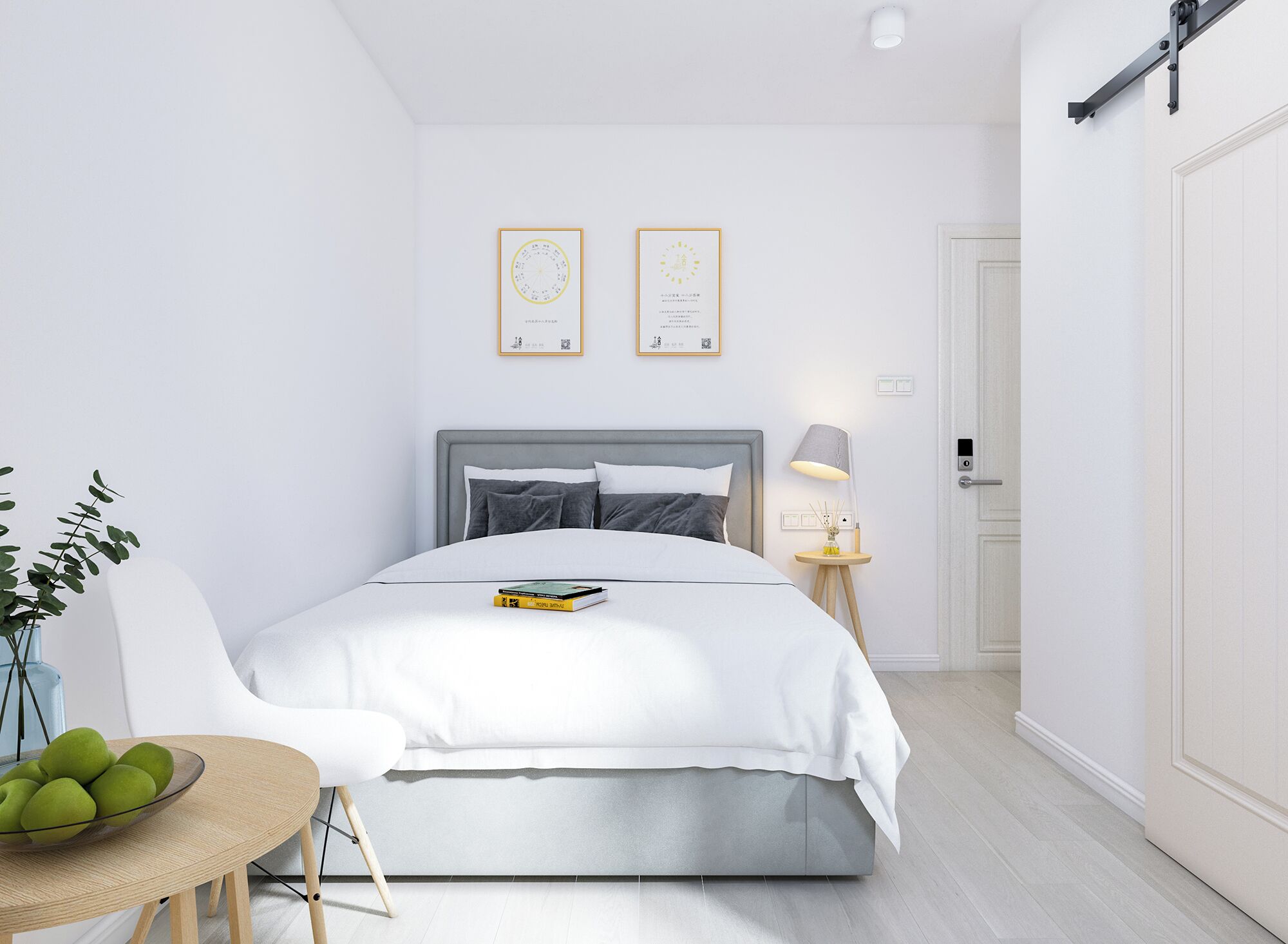 Et moderne soveværelse med seng, sengebord, lampe og indrammede bekræftelser på væggen.