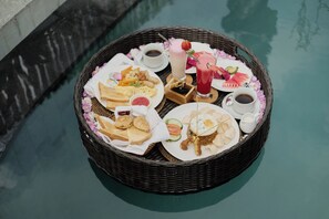 Sarapan lengkap setiap hari dengan biaya tambahan