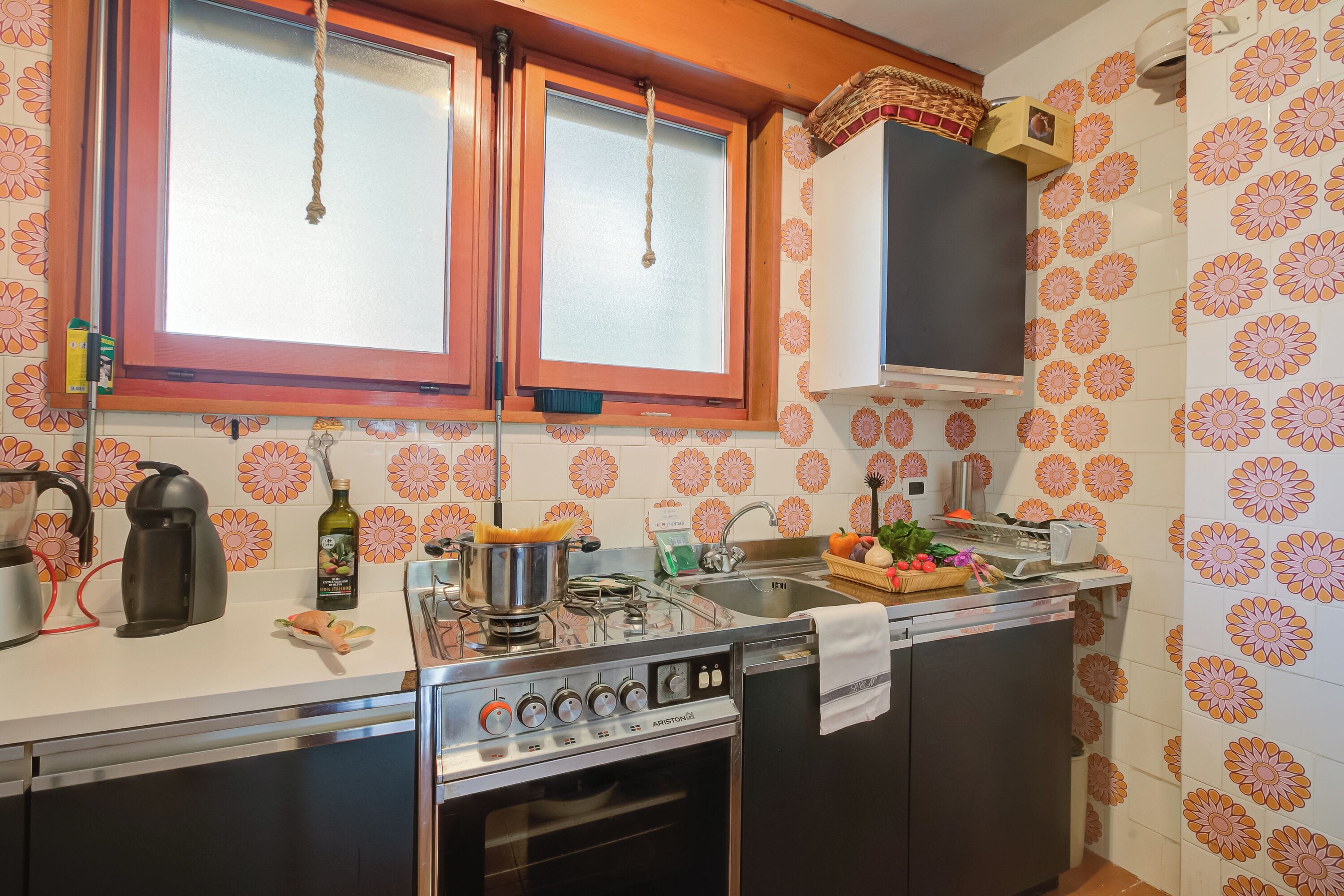 Standard Apartment, Multiple Bedrooms (Lo Stambecco) | Private kitchen | Fridge, oven, stovetop, coffee/tea maker