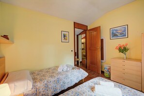 Standard Apartment, Multiple Bedrooms (Lo Stambecco) | 3 bedrooms, bed sheets - Lo Stambecco (Bardonecchia)
