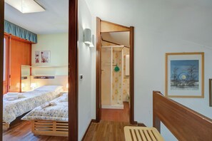 Apartamento estándar, varias habitaciones (Lo Stambecco) | 3 dormitorios y ropa de cama