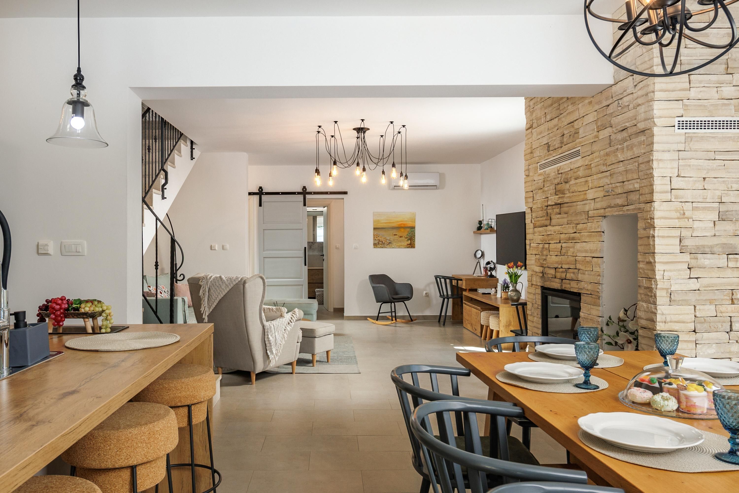 5 عدّة غرف نوم وخدمة الإنترنت