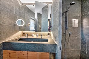 Villa | 6 bedrooms, Internet