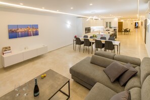 Apartment - Modern Spacious apt 2mn to the sea Qawr (St. Paul's Bay)