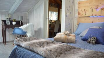 1 camera, una scrivania, culla da viaggio, Wi-Fi gratuito