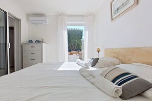 5 dormitorios, tabla de planchar con plancha, wifi y ropa de cama