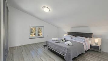 Standaard villa, meerdere slaapkamers, 2 badkamers (Villa Filleona) | 4 slaapkamers, een strijkplank/strijkijzer, gratis wifi, beddengoed