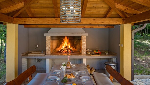 Standard Villa, 4 Bedrooms, 2 Bathrooms (4 BDR Villa Filleona with Pool) | Outdoor dining - 4 BDR Villa Filleona With Pool (Labin)