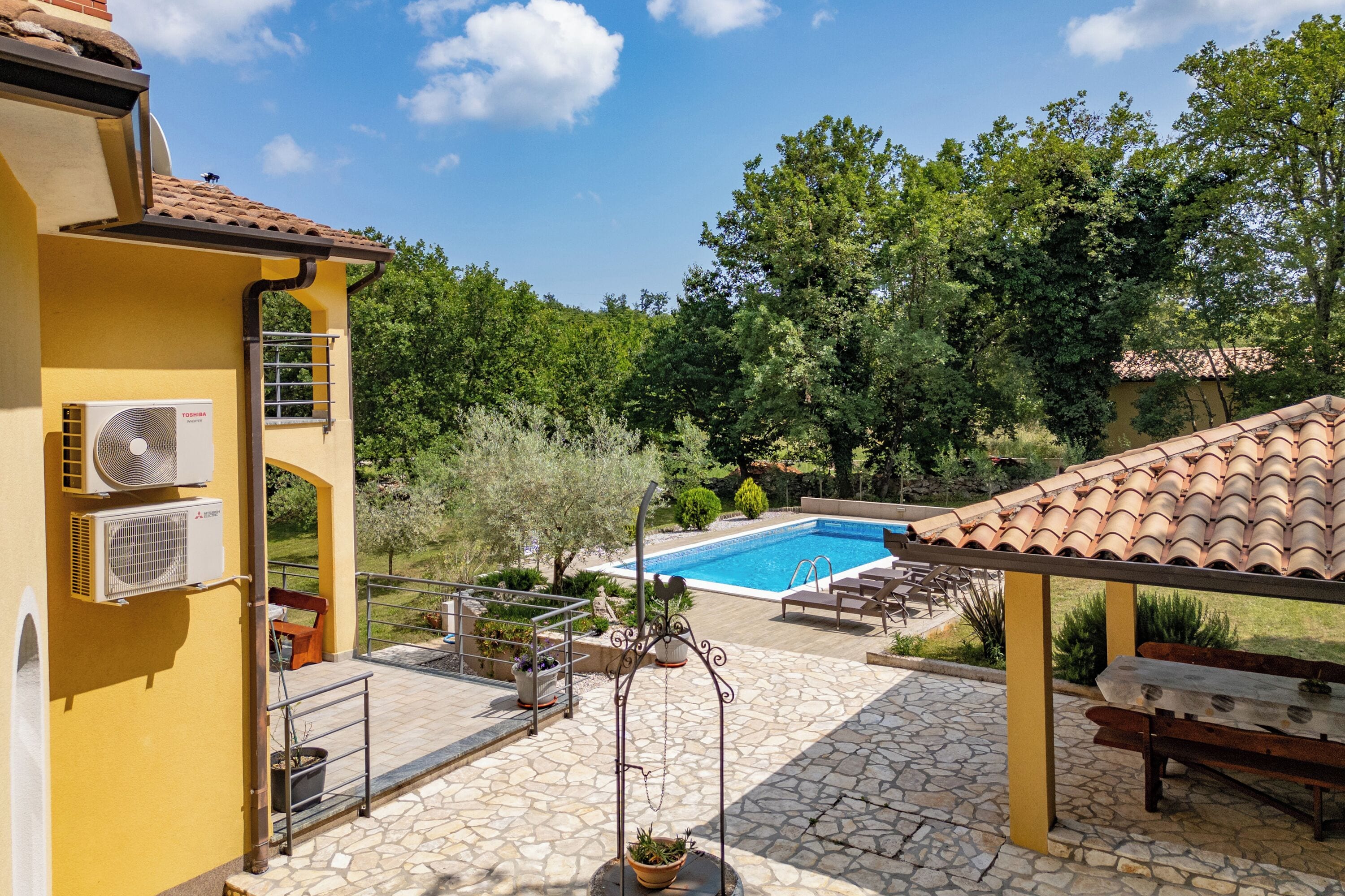 Khuôn viên nơi lưu trú