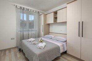 4 Schlafzimmer, Bügeleisen/Bügelbrett, kostenloses WLAN, Bettwäsche