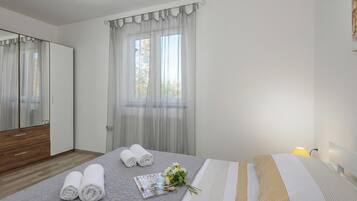 4 chambres, fer et planche à repasser, Wi-Fi gratuit, draps fournis