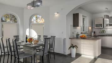 Standard Villa, Multiple Bedrooms, 2 Bathrooms (Villa Filleona) | Dining